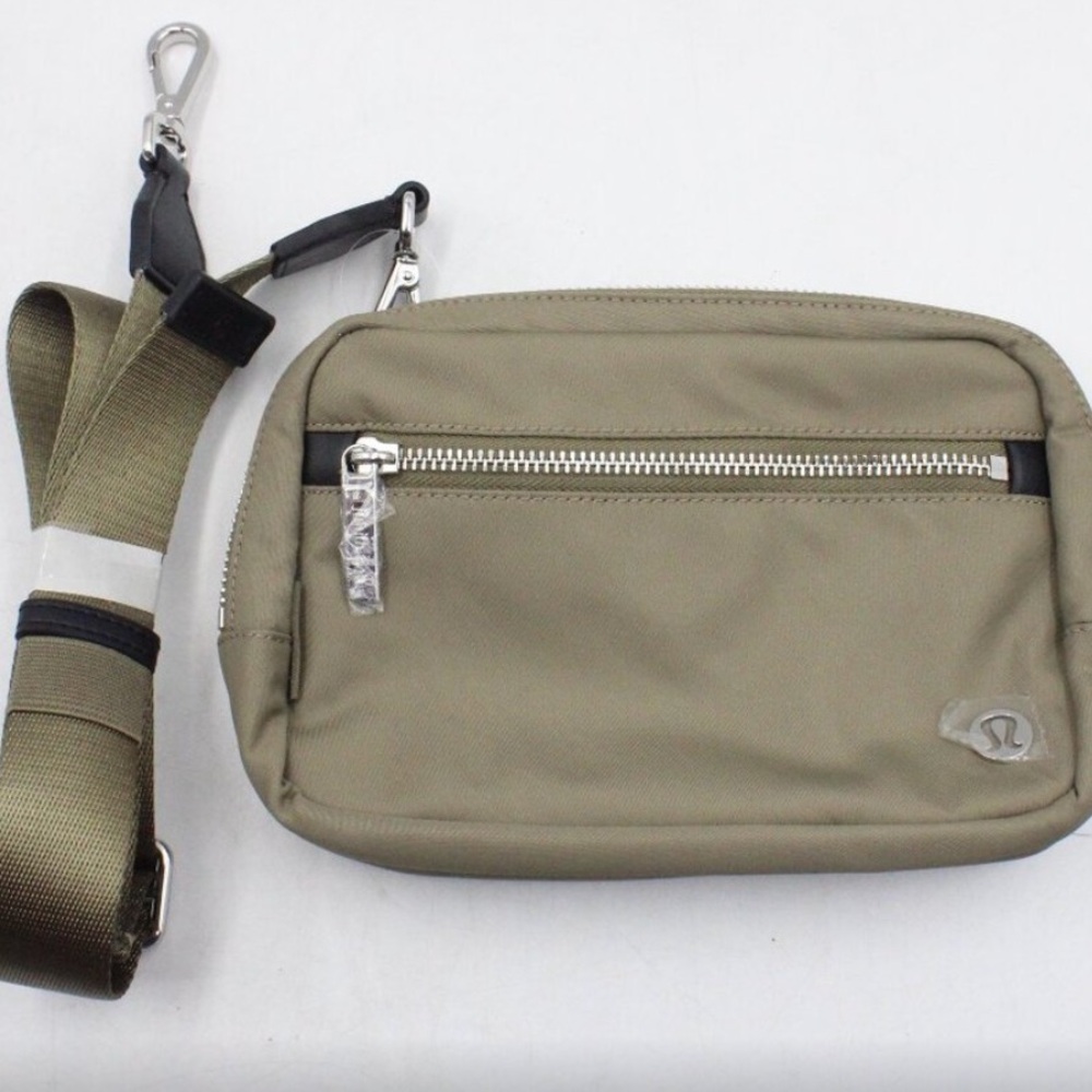❤️ Lululemon Everywhere Belt Bag EBB Convertible in Fawn Brown NWT